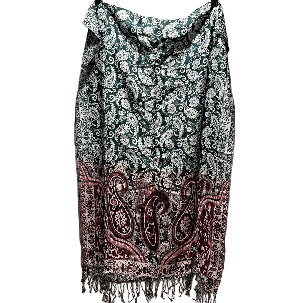 Elegant Shawl in Green & Red Paisley -Versatile Wrap, Scarf, or Veil, Soft Rayon - Picture 8 of 17